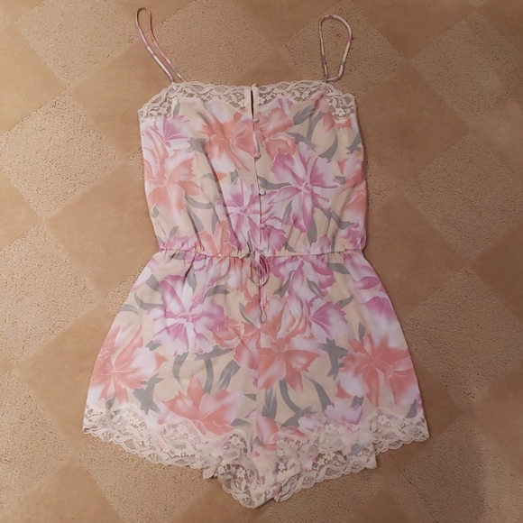 Victoria Secret Romper, Sz M - Picture 1 of 6